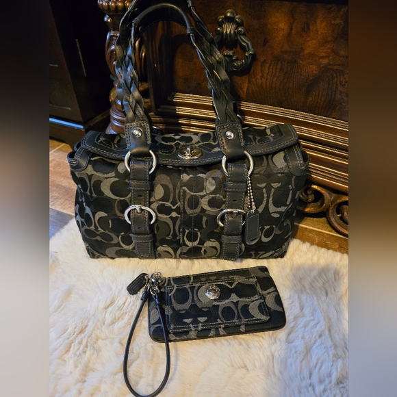 Coach Chelsea Optic Signature Turn Lock Fold Over Set - Picture 1 of 16